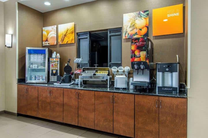 Breakfast area